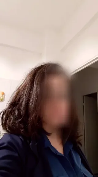 Andrea, 39