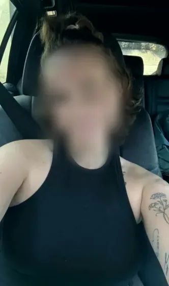 Anna, 35