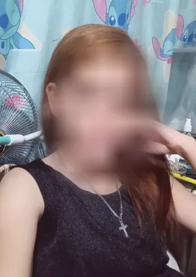 Cara, 32