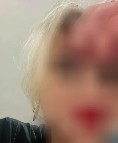 Leyla, 32