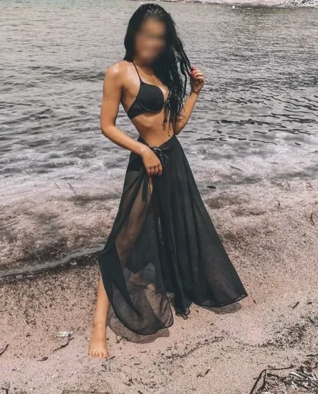 Lotta, 35
