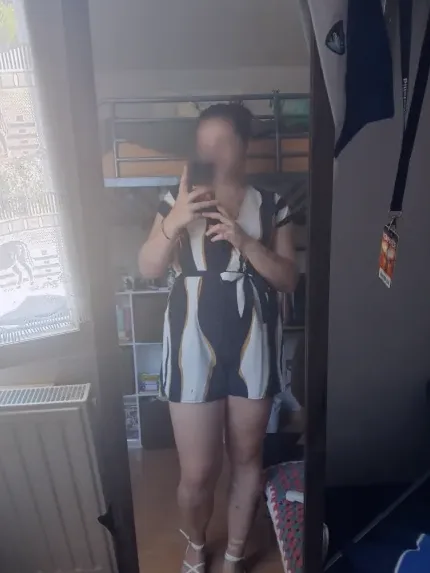 Marie, 22